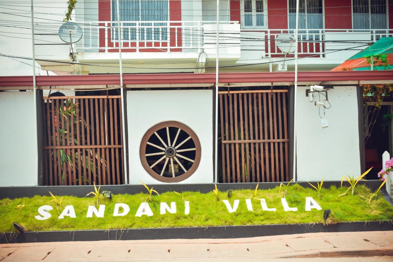 Sandani Apartments Negombo Buitenkant foto